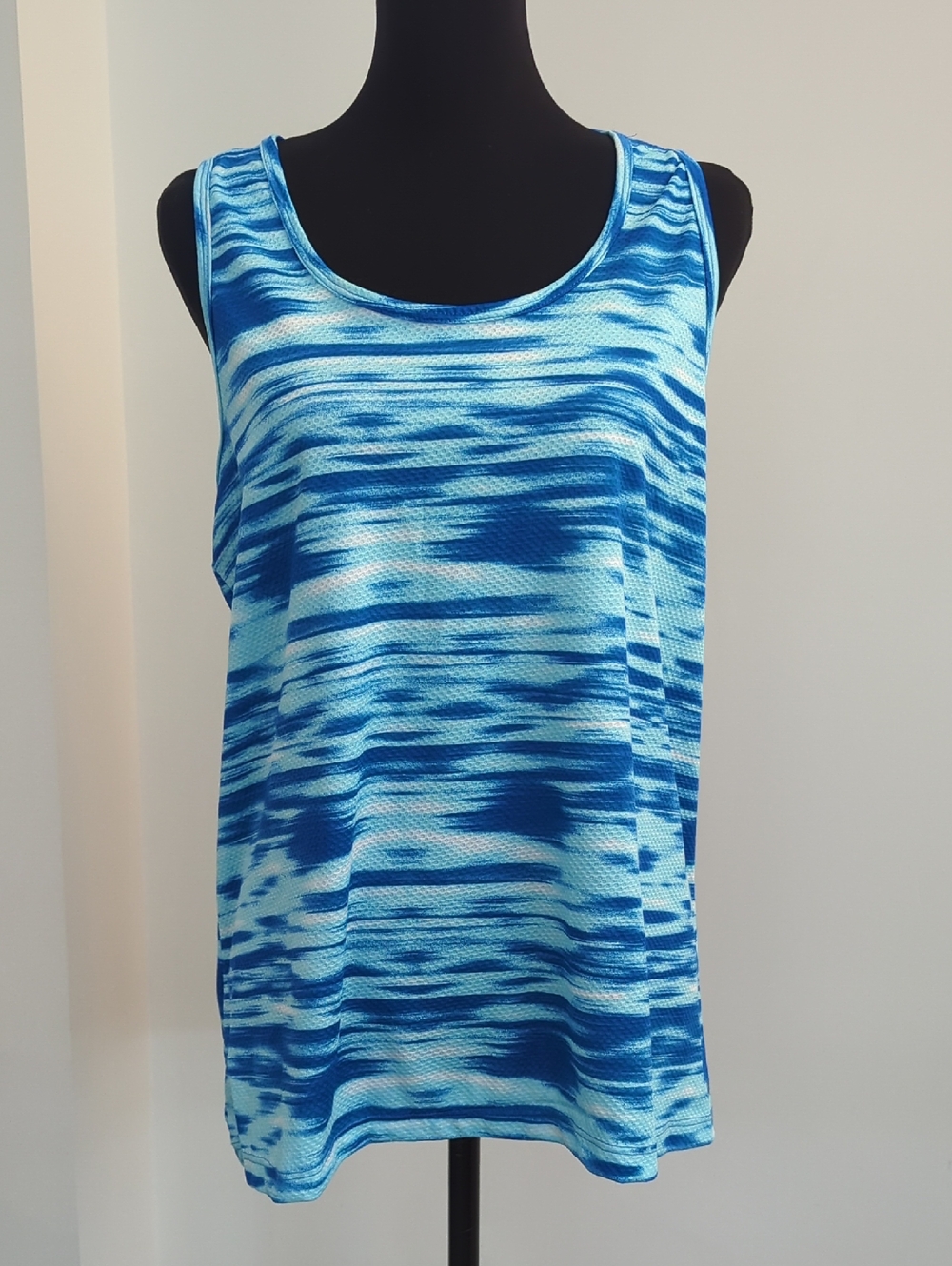 Danskin Blue Aqua Striped Scoop Neck Razor Back Tank Top Activewear XL XG